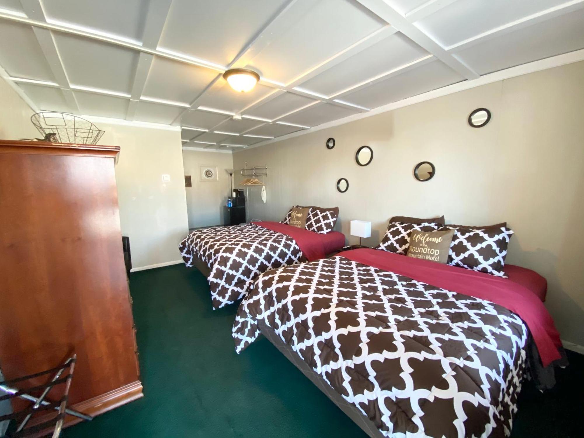 Roundtop Mountain Vista - Cabins And Motel 서모플리스 외부 사진
